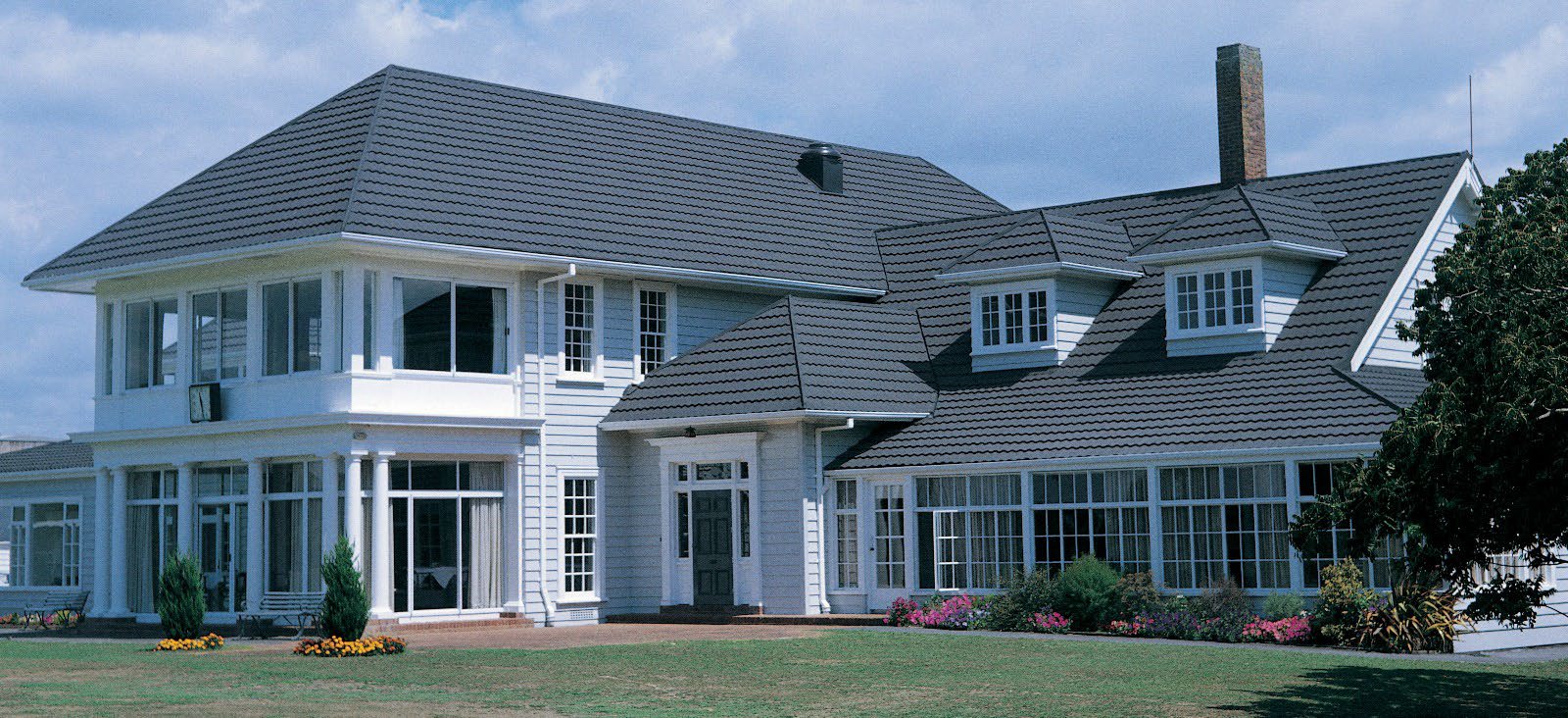 Re-roofing and roof cleaning
